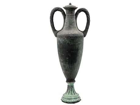 Vase im antikisierenden Stil